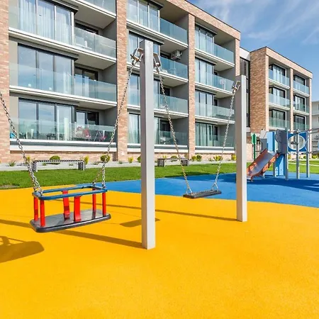 Czarna Perla Z Garazem 7 E Perlowa Przystan -