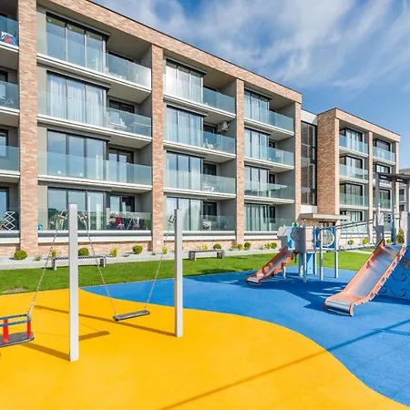 Czarna Perla Z Garazem 7 E Perlowa Przystan -